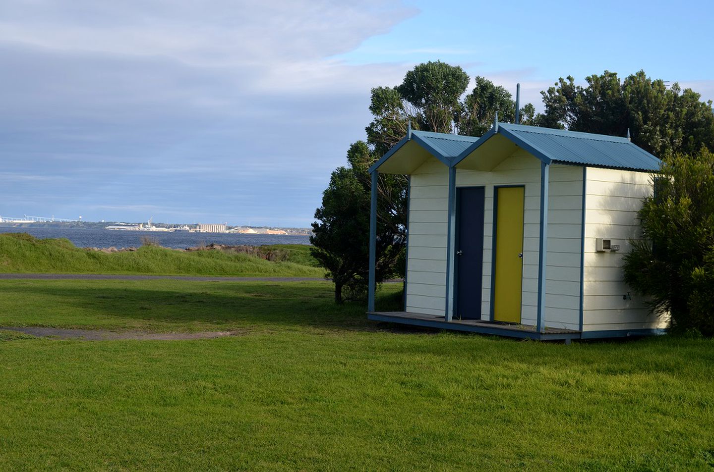 Spacious Vacation Rental Ocean Views for a Group Getaway in Portland, Victoria