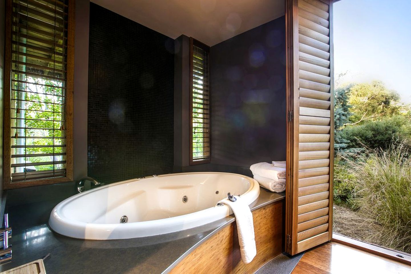 Hepburn Springs Luxury Weekend Trips from Melbourne