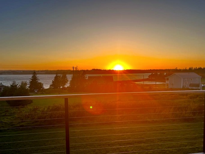 Vacation Rentals (Canada, --, --)