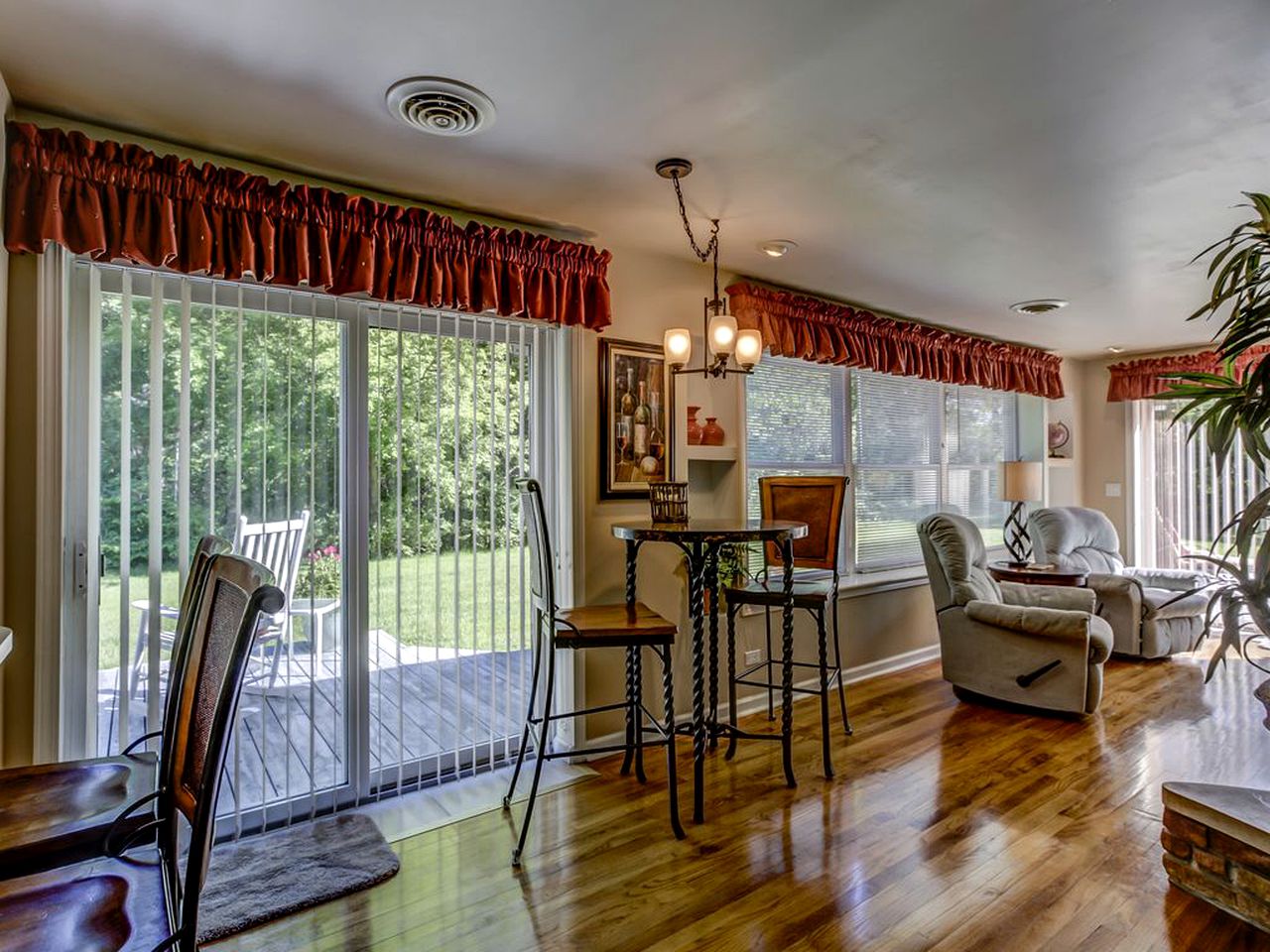 Charming Cabin with a Gorgeous Lawn and Patio in White Lake, Michigan