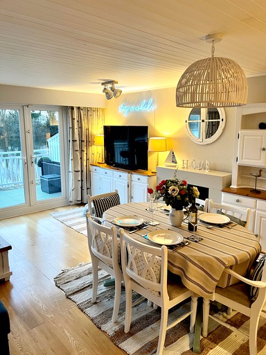 Vacation Rentals (United Kingdom, --, --)