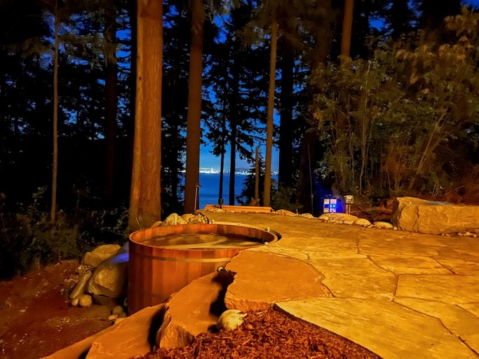 Tree Houses (United States of America, Lummi Island, Washington)
