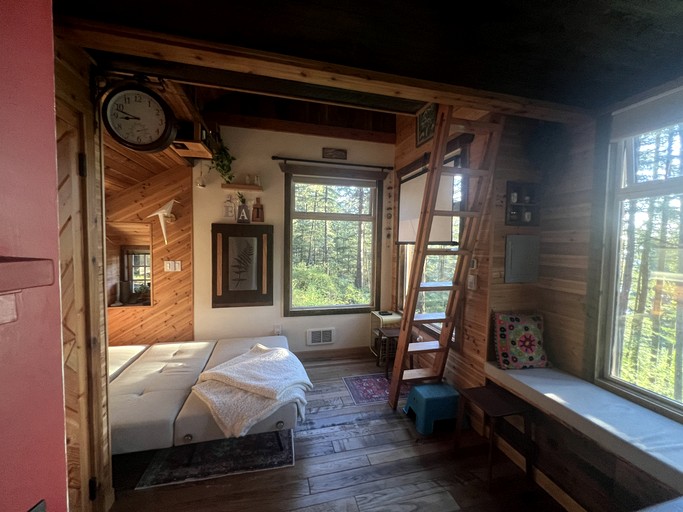 Tree Houses (United States of America, Lummi Island, Washington)