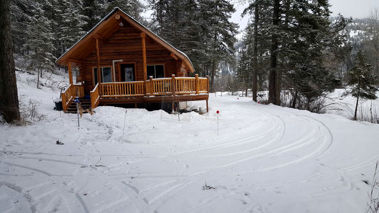 Log Cabin in Kootenai National Forest, Montana