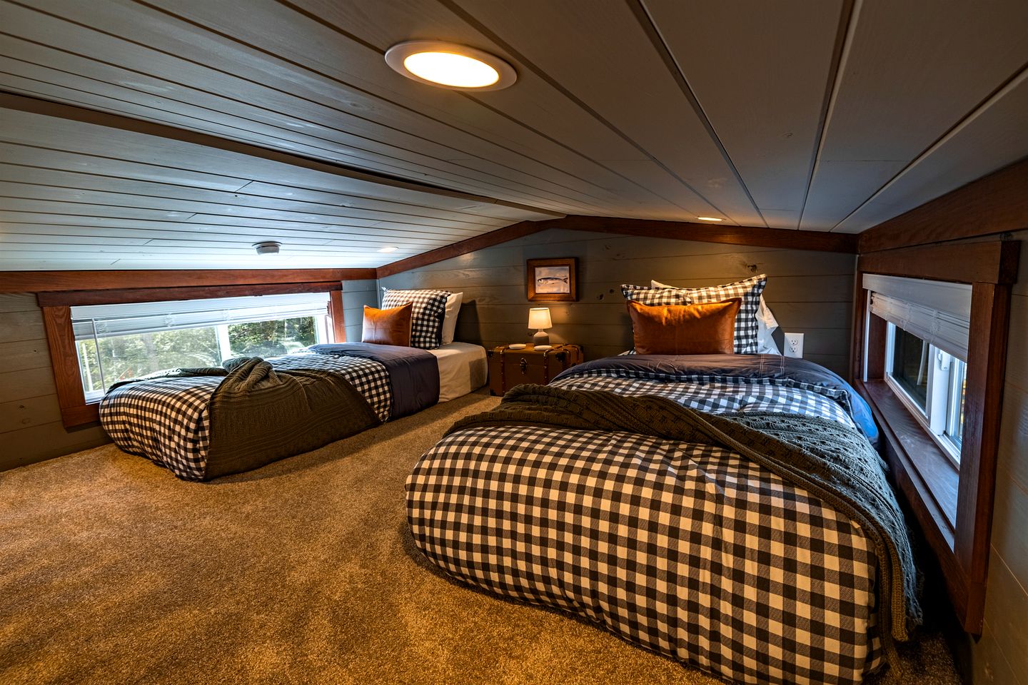 Peaceful Pine Tiny House Retreat with Private Hot Tub & Mountain Views Near South Cumberland State Park, Monteagle, TN