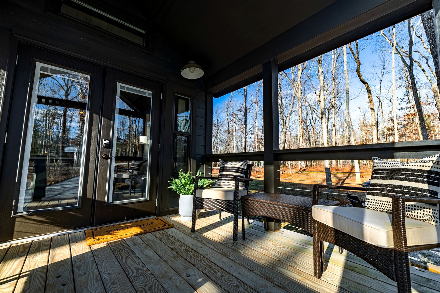 Peaceful Pine Tiny House Retreat with Private Hot Tub & Mountain Views Near South Cumberland State Park, Monteagle, TN