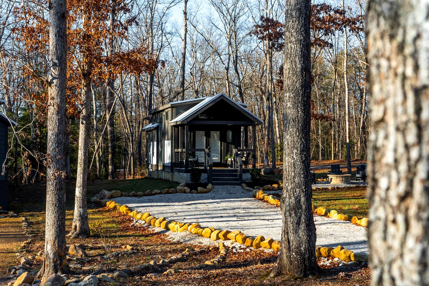 Peaceful Pine Tiny House Retreat with Private Hot Tub & Mountain Views Near South Cumberland State Park, Monteagle, TN