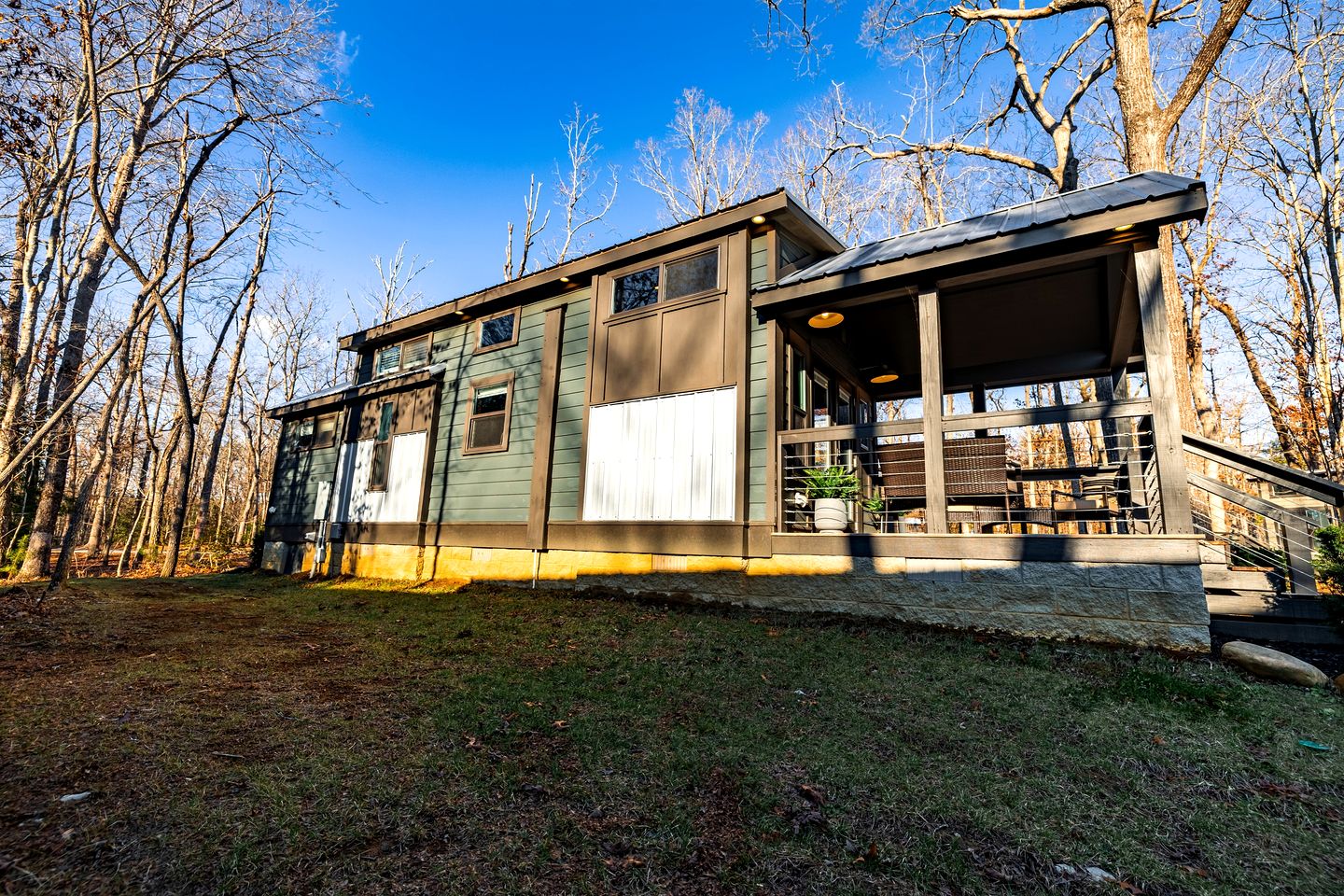 Peaceful Pine Tiny House Retreat with Private Hot Tub & Mountain Views Near South Cumberland State Park, Monteagle, TN
