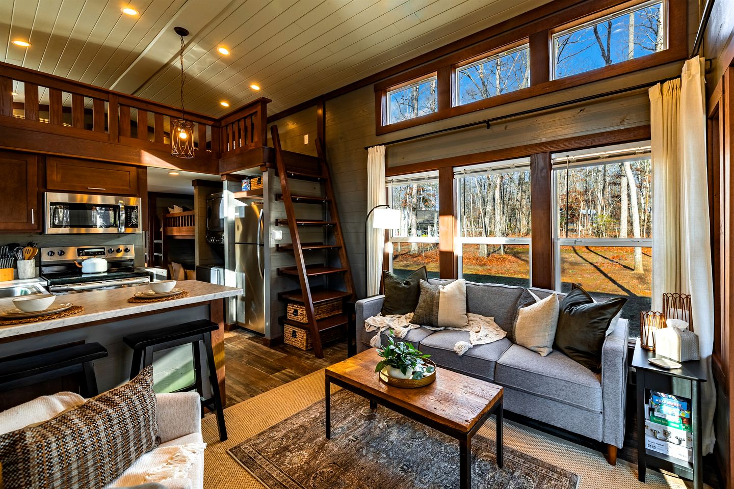 Peaceful Pine Tiny House Retreat with Private Hot Tub & Mountain Views Near South Cumberland State Park, Monteagle, TN