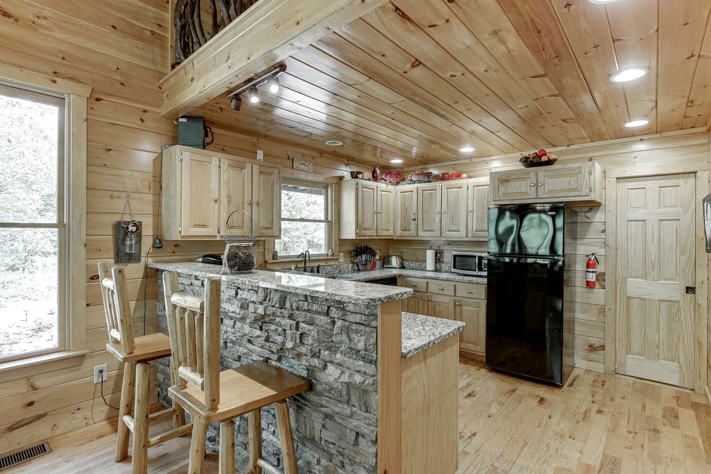 Charming Cabin for Group Glamping Experiences near Atlanta, Georgia