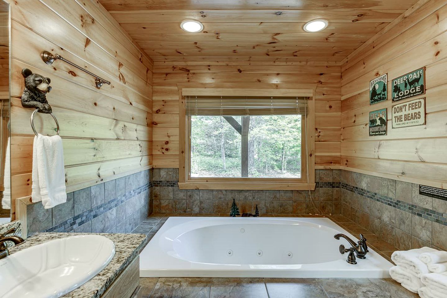 Charming Cabin for Group Glamping Experiences near Atlanta, Georgia