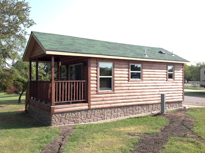 Hidden Cove Park & Marina, Cabins 30672, Frisco, United States of America Glamping Hub