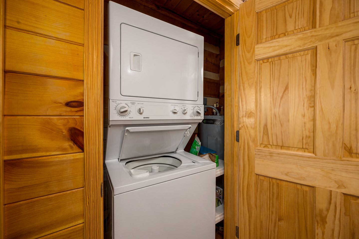 Rustic-Chic Tennessee Glamping Hideaway with Hot Tub in Cosby