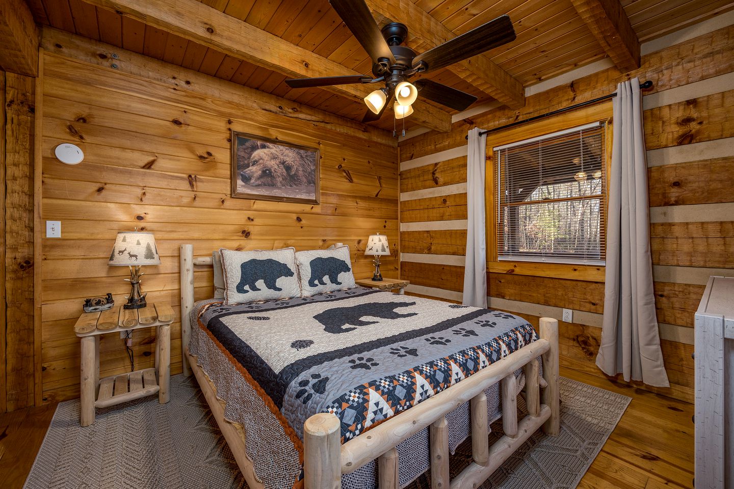 Rustic-Chic Tennessee Glamping Hideaway with Hot Tub in Cosby