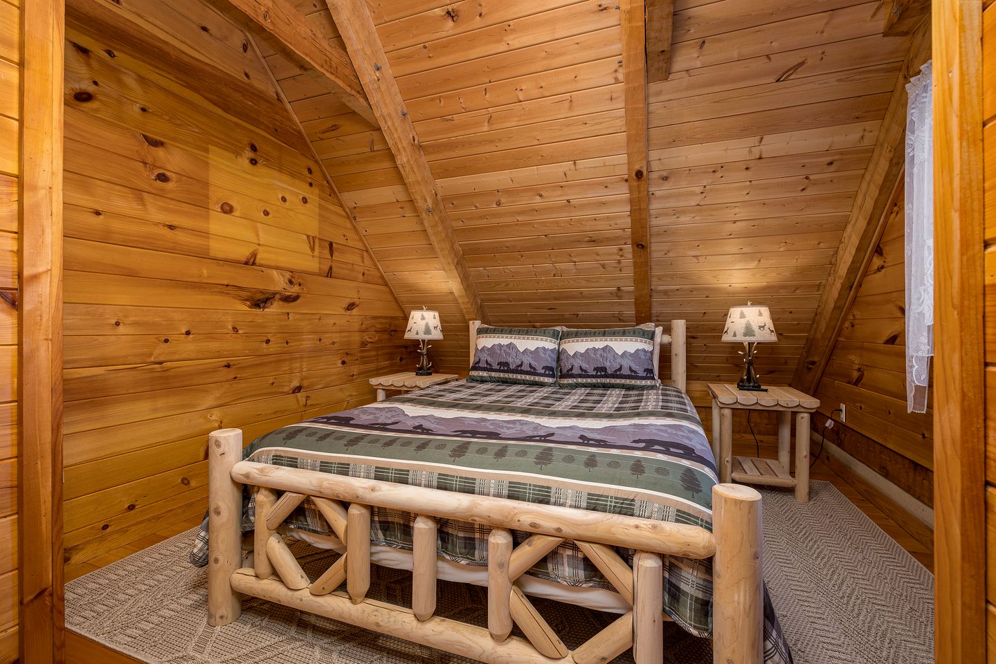 Rustic-Chic Tennessee Glamping Hideaway with Hot Tub in Cosby