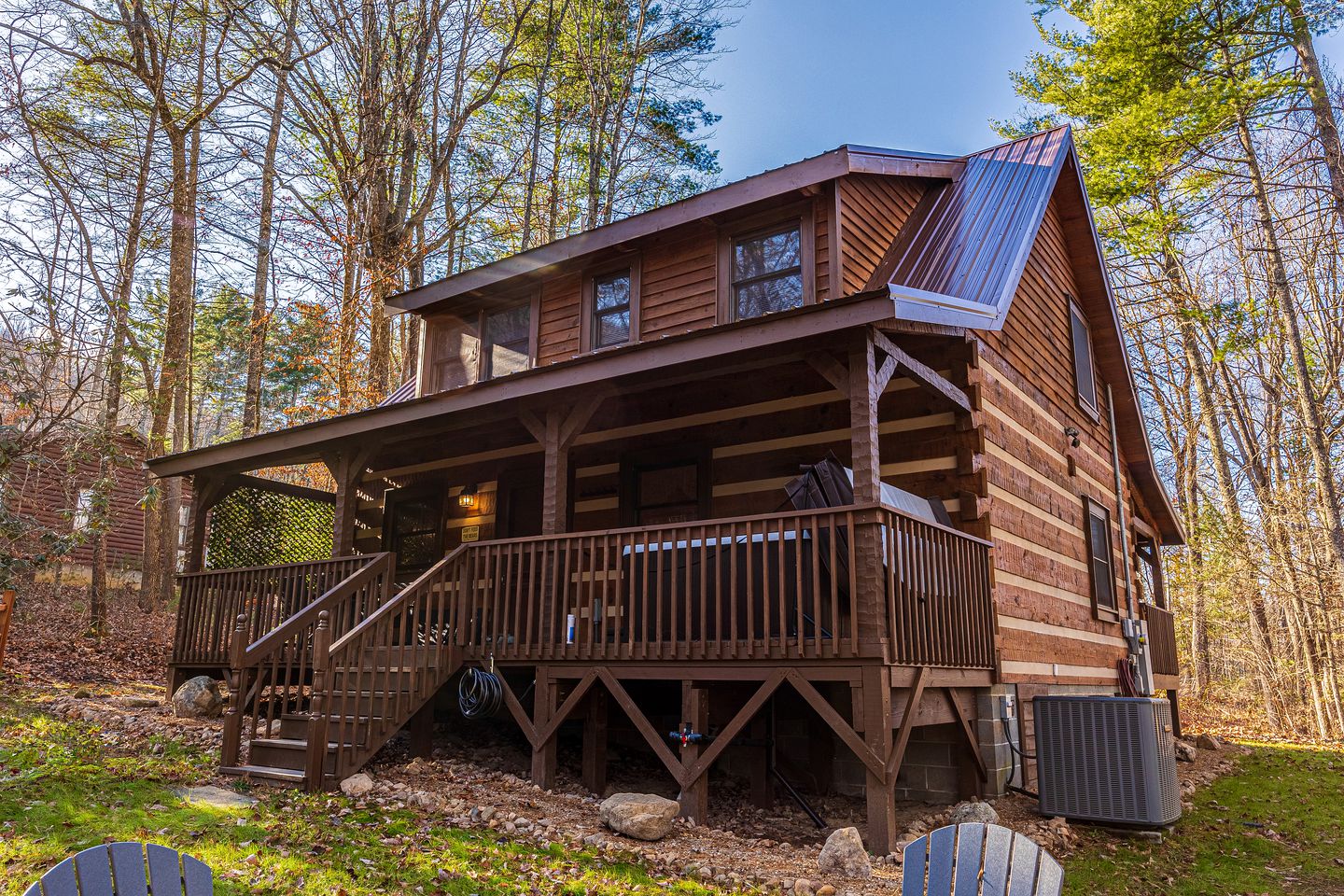 Rustic-Chic Tennessee Glamping Hideaway with Hot Tub in Cosby