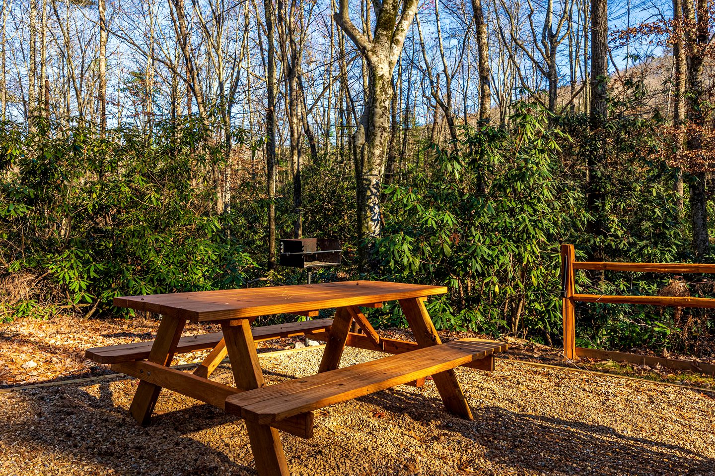 Rustic-Chic Tennessee Glamping Hideaway with Hot Tub in Cosby