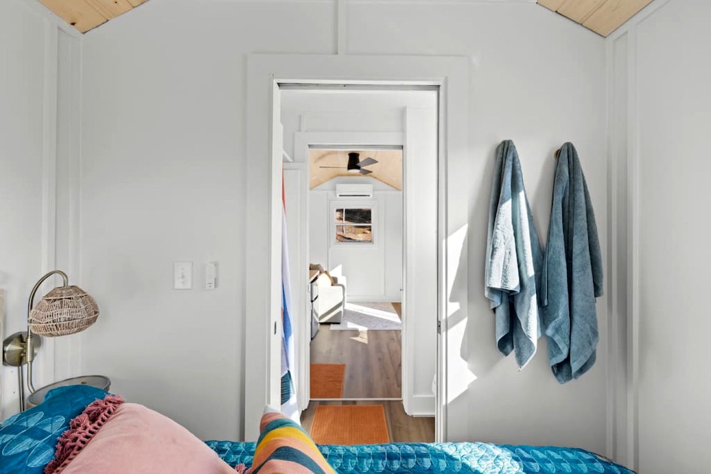 Amazing Tiny House with Great Forest Sights in Burnsville, North Carolina