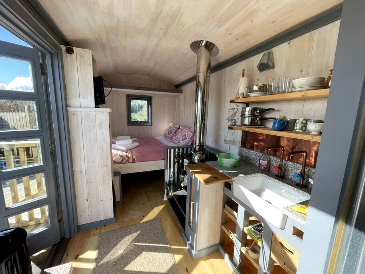 Hidden Hut – Secluded Shepherds Hut Tintagel in Camelford, England