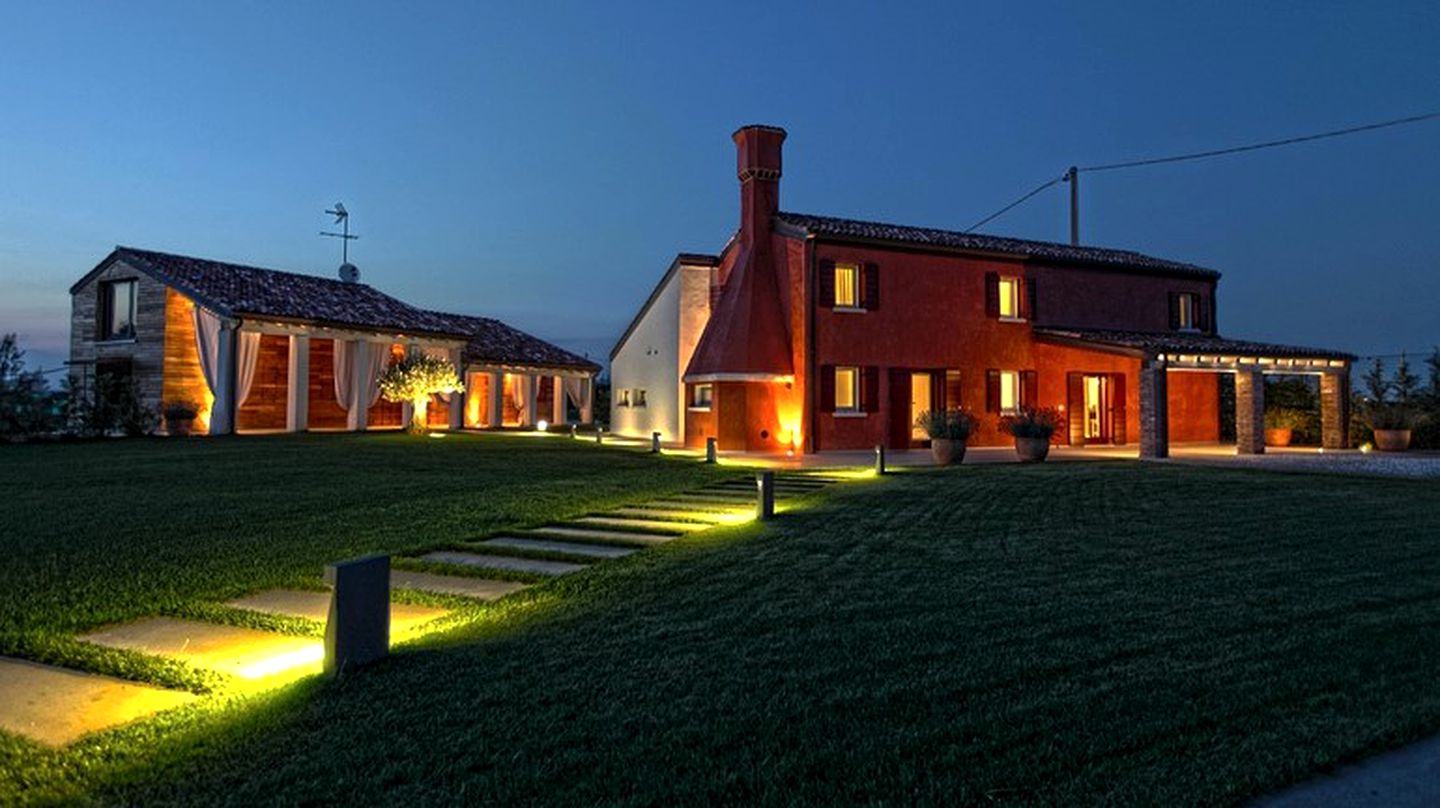 Hidden Luxury Eco-Villa Surrounded by Magical Landscape and Views near Venice, Italy