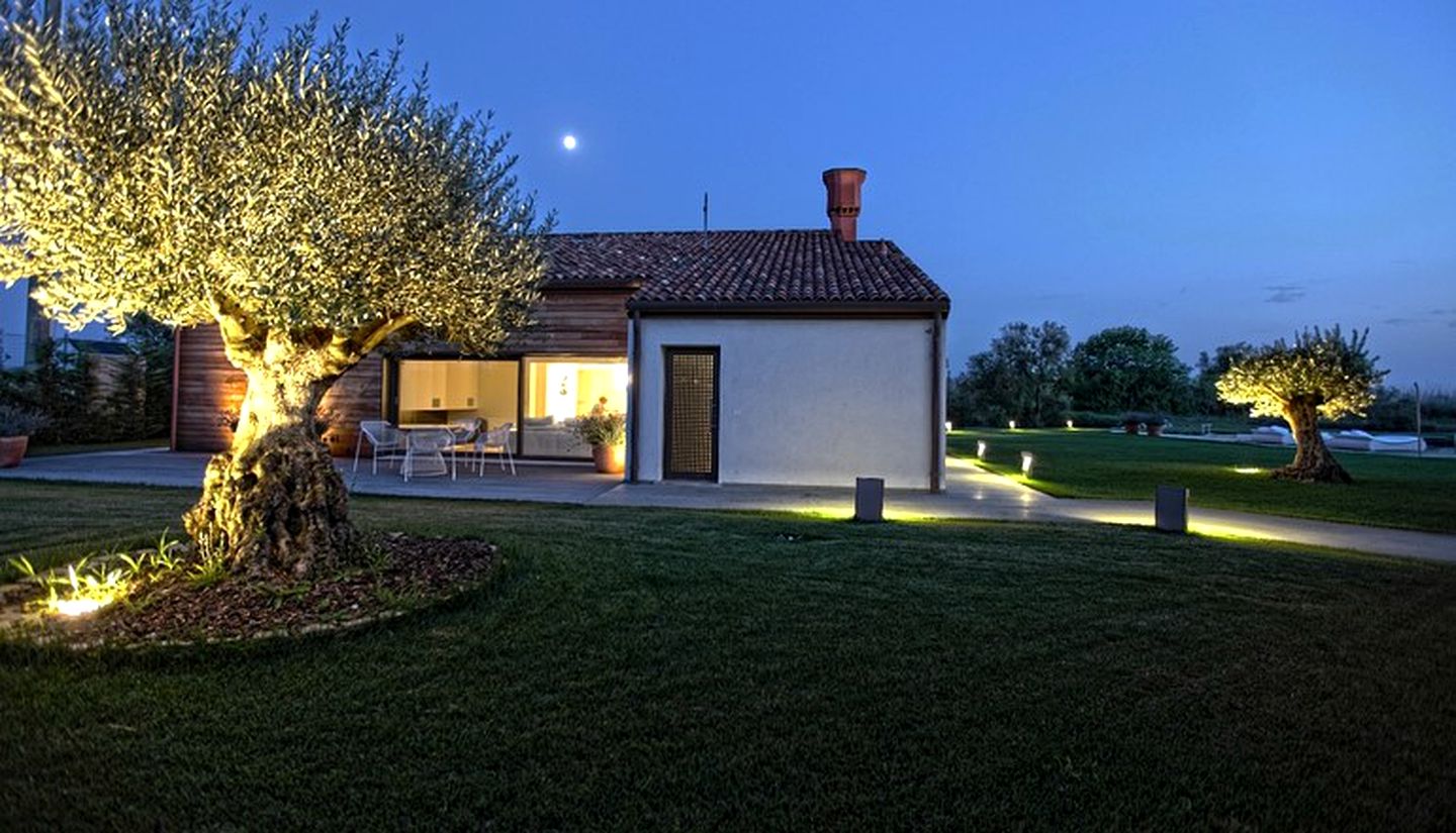 Hidden Luxury Eco-Villa Surrounded by Magical Landscape and Views near Venice, Italy