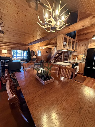 Cabins (United States of America, McAllister, Montana)