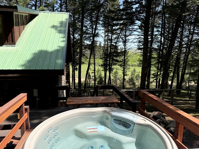 Cabins (United States of America, McAllister, Montana)