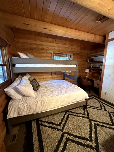 Cabins (United States of America, McAllister, Montana)