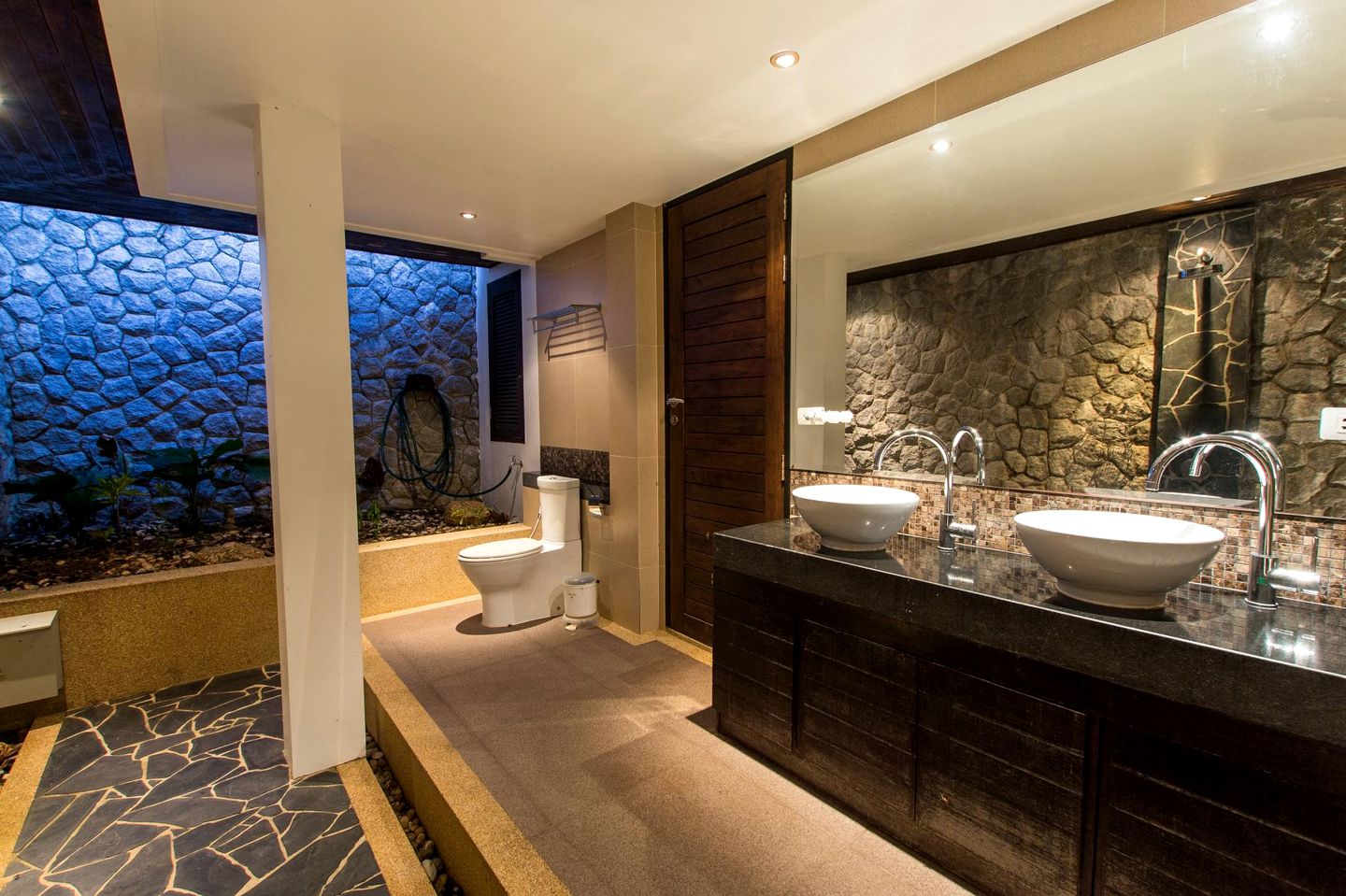Enjoyable Villa with Swimming Pool and Fantastic Sights in Rawai, Phuket Island