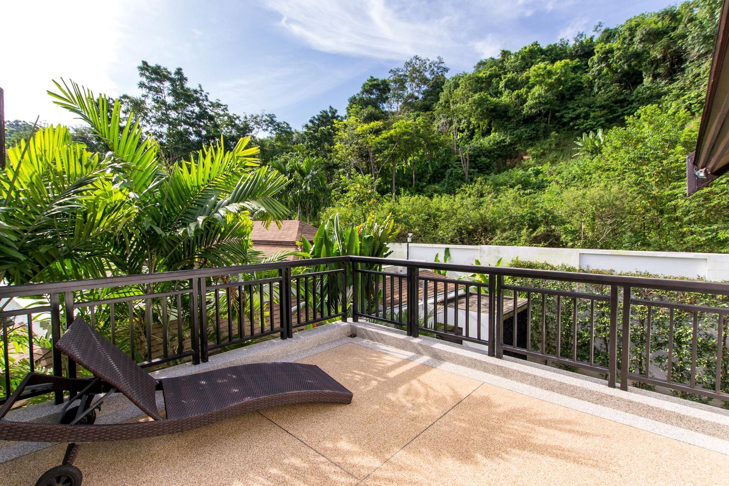 Enjoyable Villa with Swimming Pool and Fantastic Sights in Rawai, Phuket Island