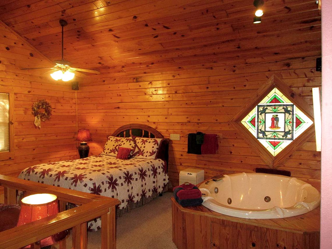 Secluded Cabin with Views of the Ozarks in Eureka Springs, Arkansas