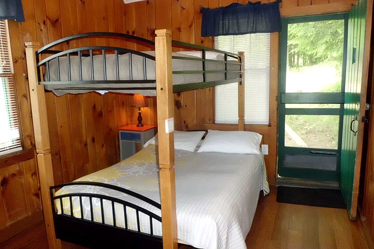 Cottages (Lake Luzerne, New York, United States)