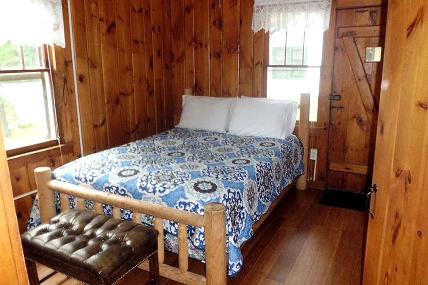 Charming Cottage Rental with Lake Vanare Views near Albany, New York