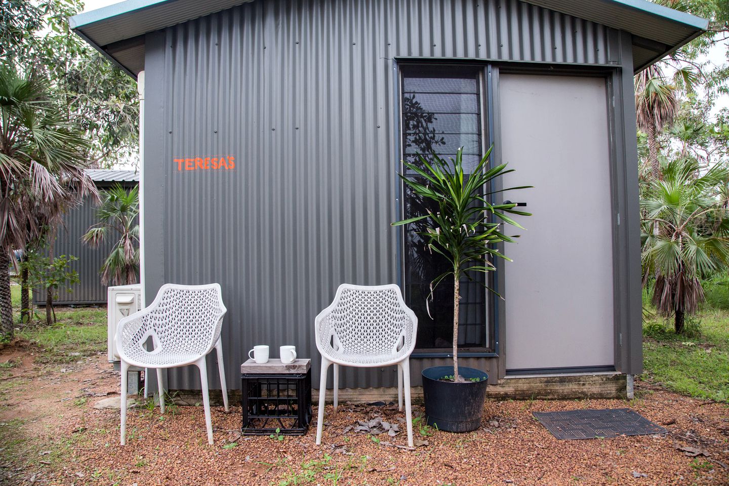 Outback Oasis: Experience Glamping Perfection at This Northern Territory Hut