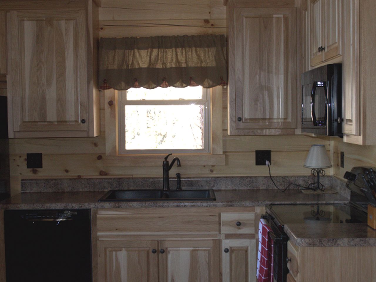 Woodland Cabin Rental near High Bridge Trail State Park in Prince Edward County, Virginia