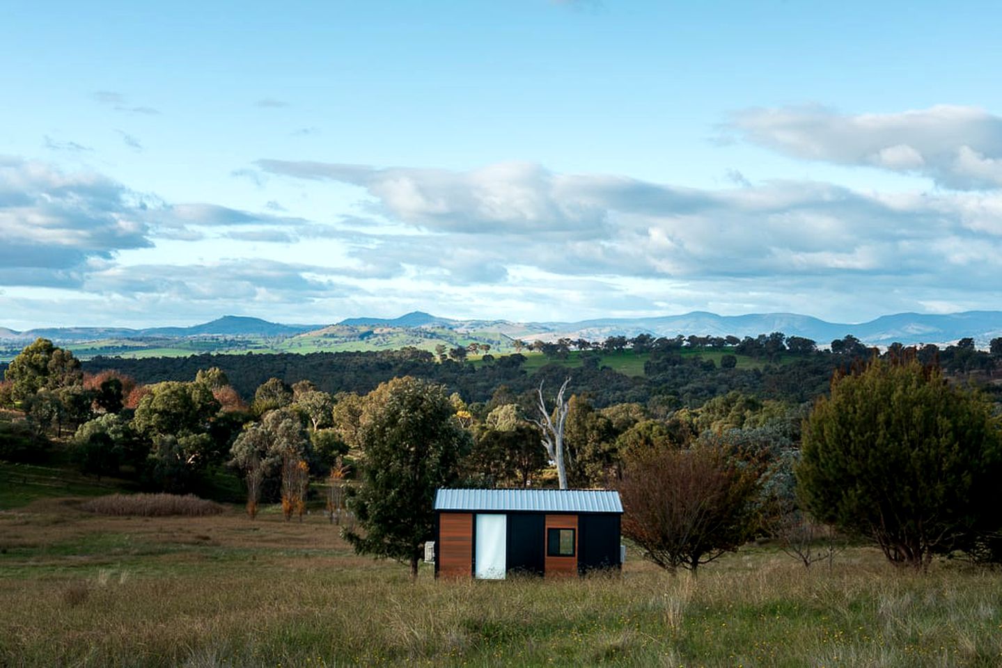 Private Tiny House with Views into the High Country and Lake Hume in New South Wales, Australia