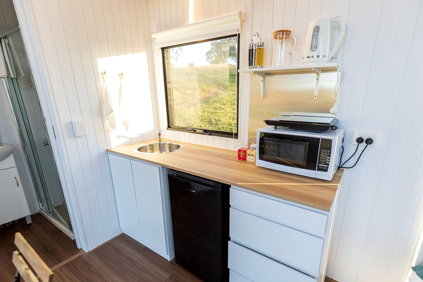 Private Tiny House with Views into the High Country and Lake Hume in New South Wales, Australia