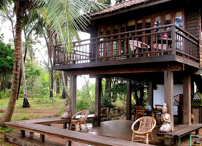 Huts (Surat Thani, Southern Thailand, Thailand)