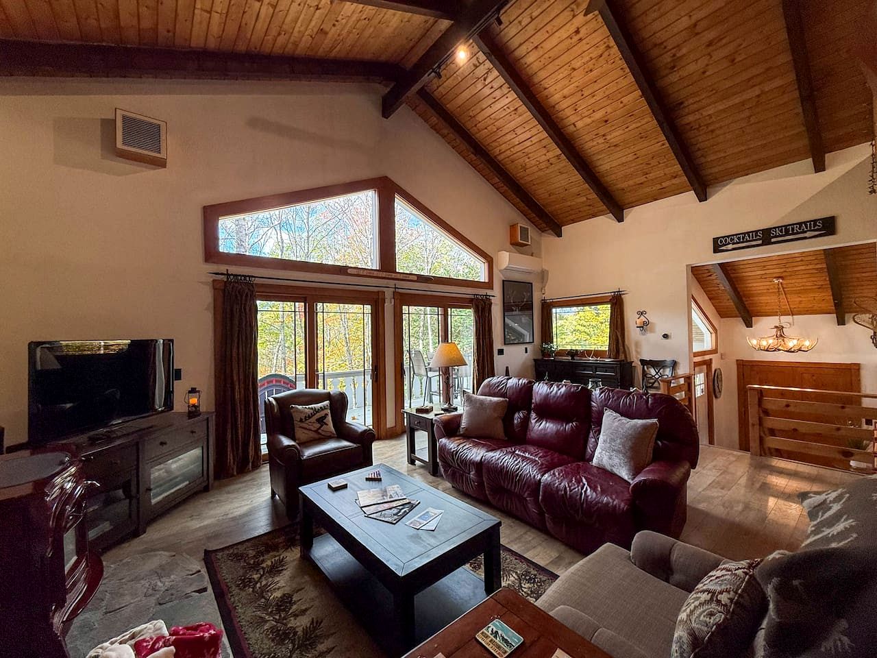 Scenic Mountain Escape with Hot Tub near Attitash Resort in Bartlett, New Hampshire