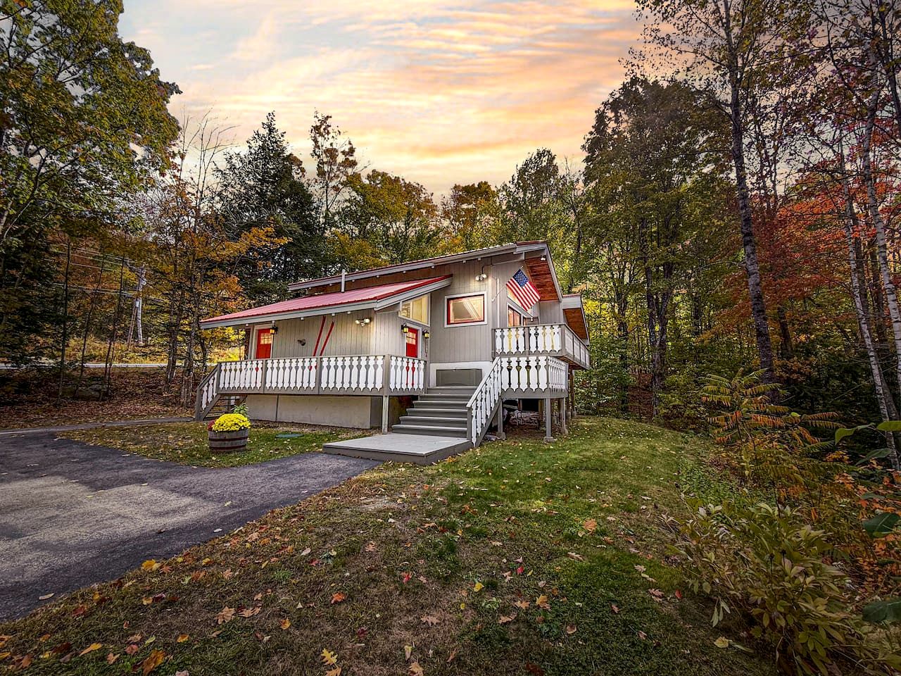 Scenic Mountain Escape with Hot Tub near Attitash Resort in Bartlett, New Hampshire
