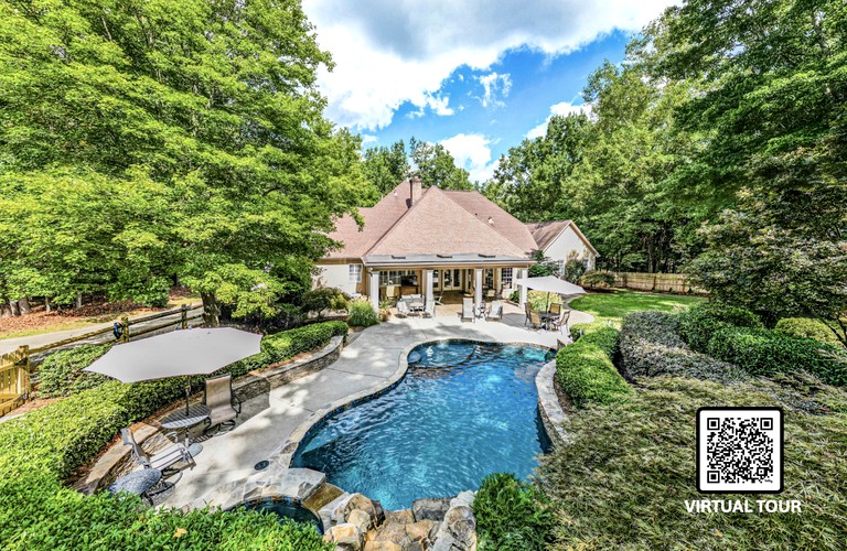 Impressive Luxurious Rental with Pool and Game Space in NC