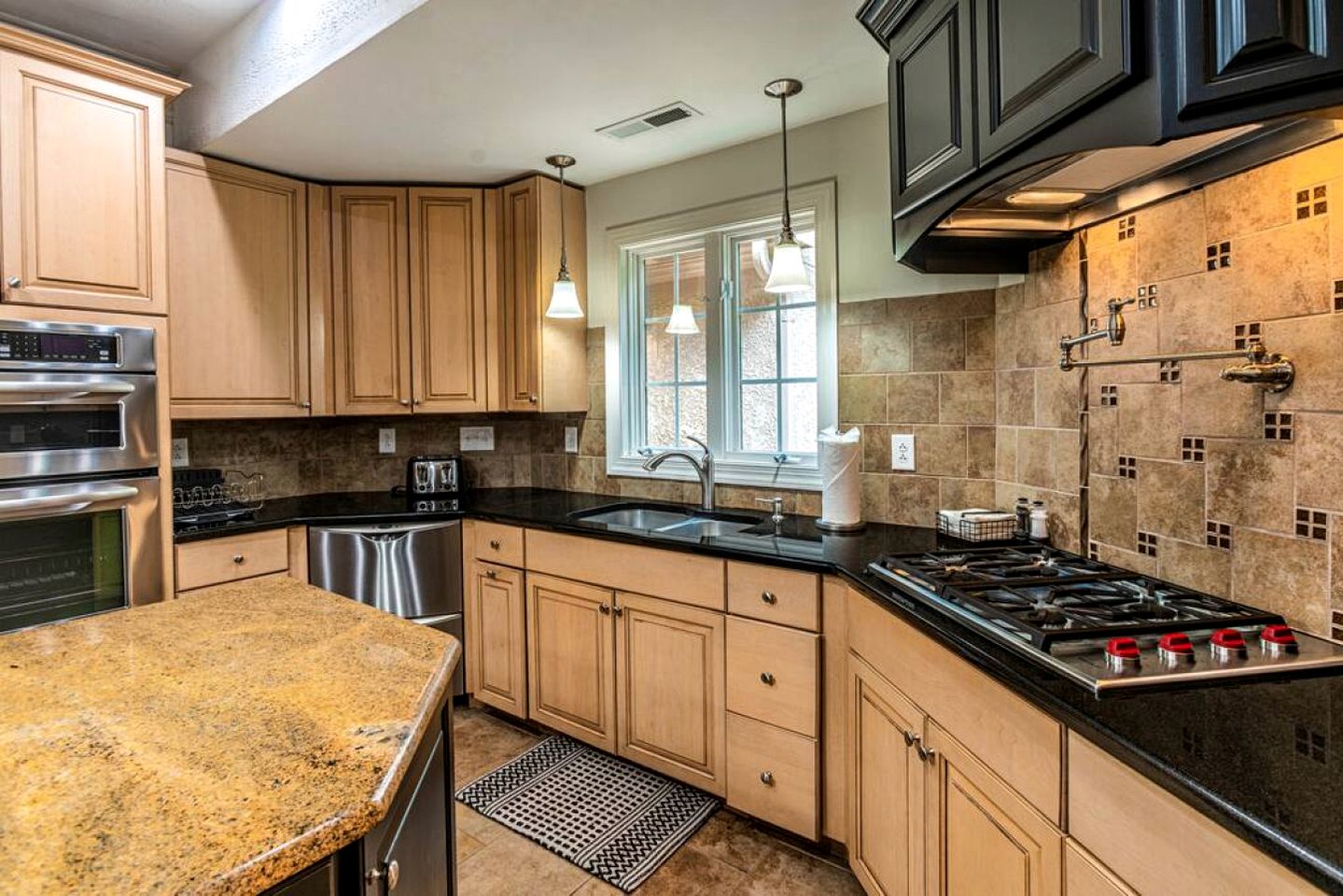 Impressive Luxurious Rental with Pool and Game Space in NC