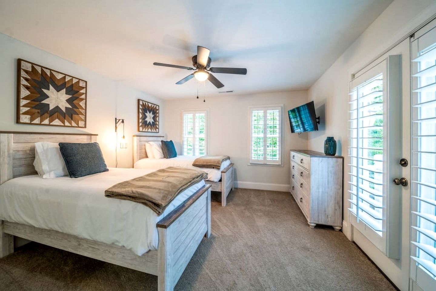 Impressive Luxurious Rental with Pool and Game Space in NC