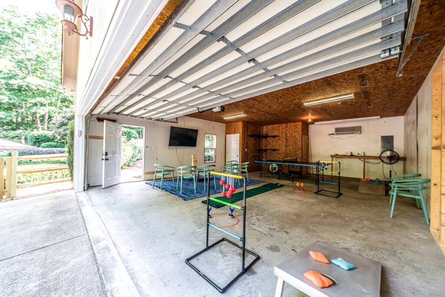 Impressive Luxurious Rental with Pool and Game Space in NC