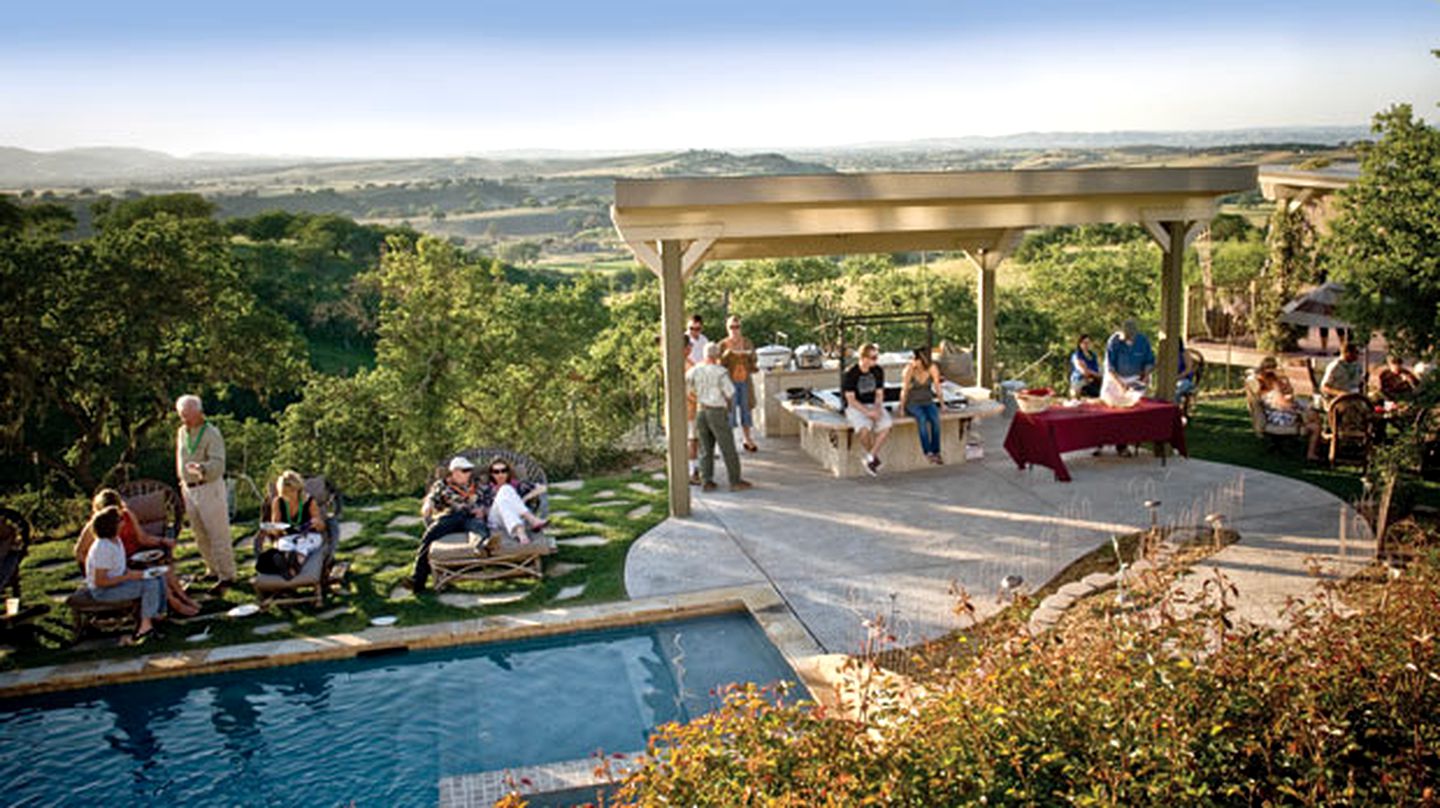 Exceptional 16-Person Vacation Villa Rental for Groups near Paso Robles, California