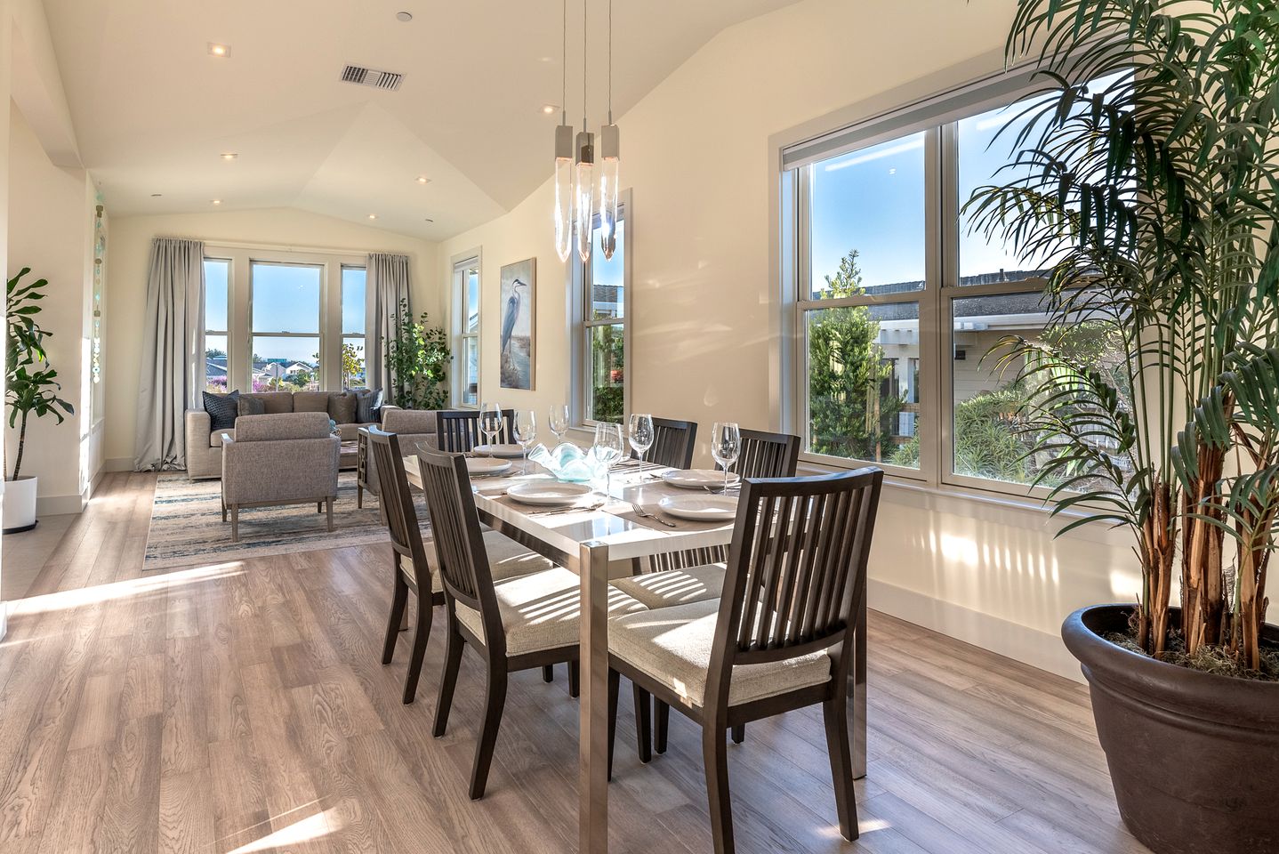 Magnificent Cottage Close to Lake with Hot-tub in Bodega Bay, California