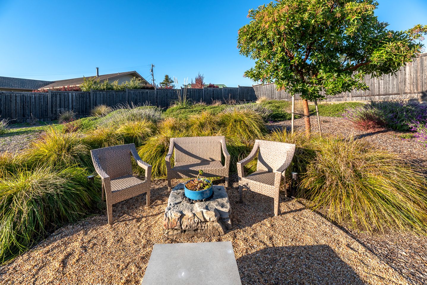 Magnificent Cottage Close to Lake with Hot-tub in Bodega Bay, California