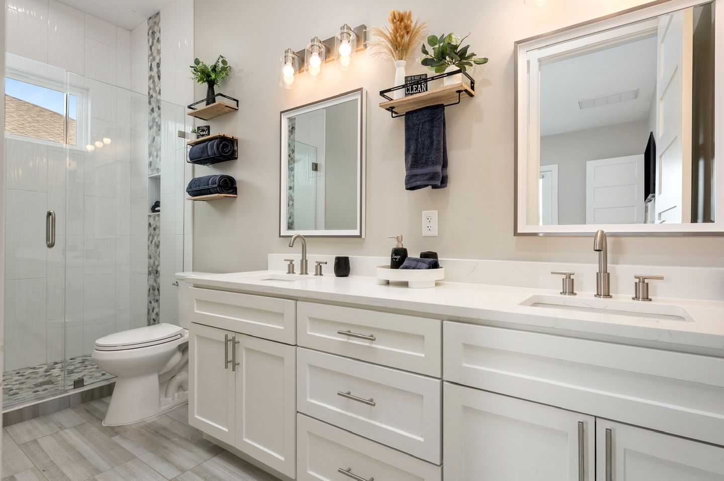 Incredible Pet Friendly Beach House in Crystal Beach, Texas