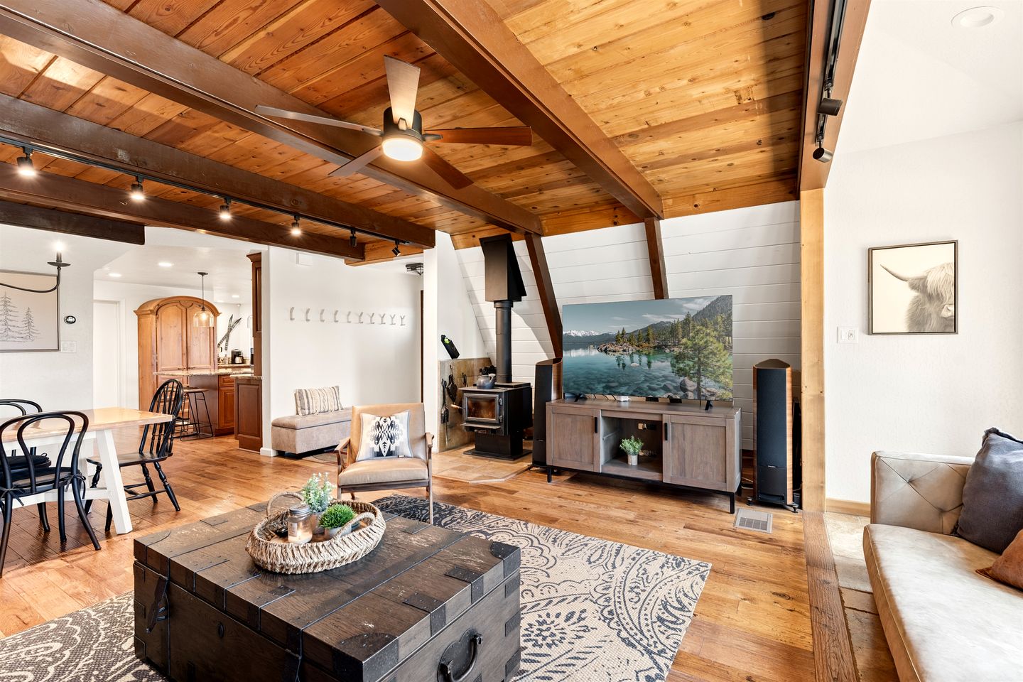 Enchanting Vacation Rental Retreat near Truckee River in California’s Majestic Sierra Nevada