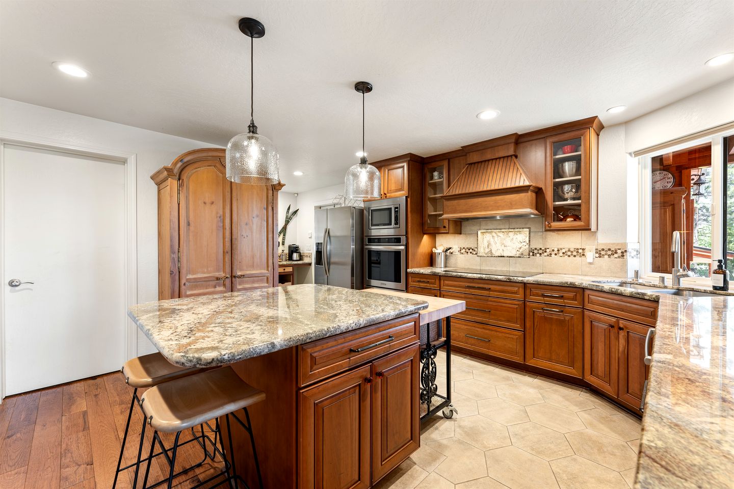 Enchanting Vacation Rental Retreat near Truckee River in California’s Majestic Sierra Nevada